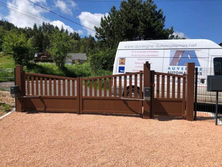 Portail motorisé par Auvergne Automatismes Romagnat